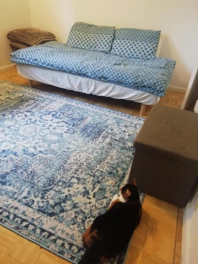 Single Bedroom In A Cozy Maisonette - 부쉬 외부 사진