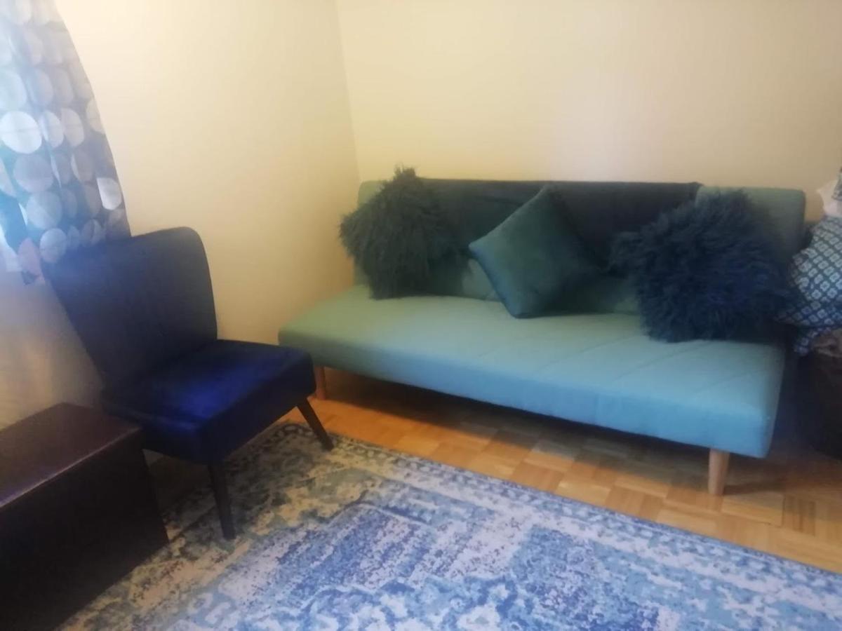 Single Bedroom In A Cozy Maisonette - 부쉬 외부 사진