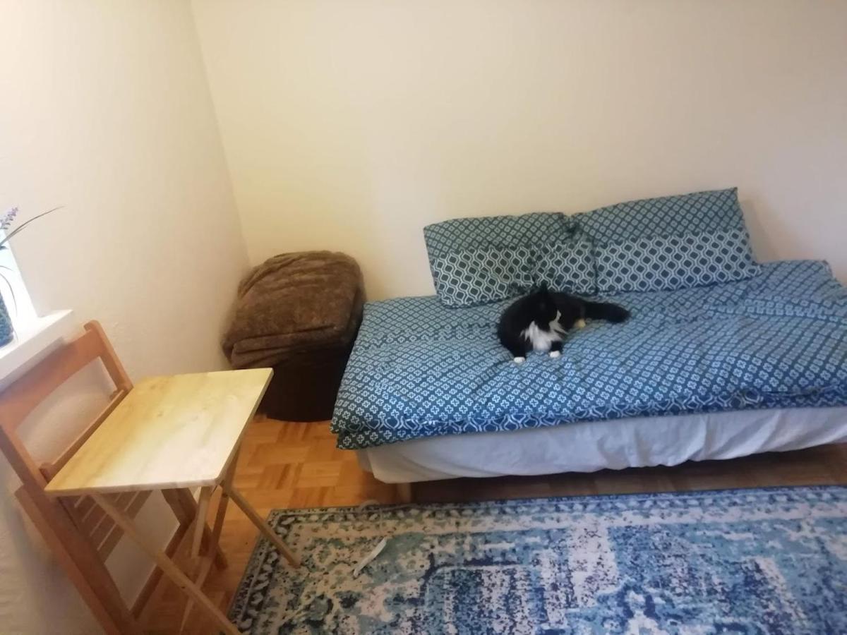 Single Bedroom In A Cozy Maisonette - 부쉬 외부 사진