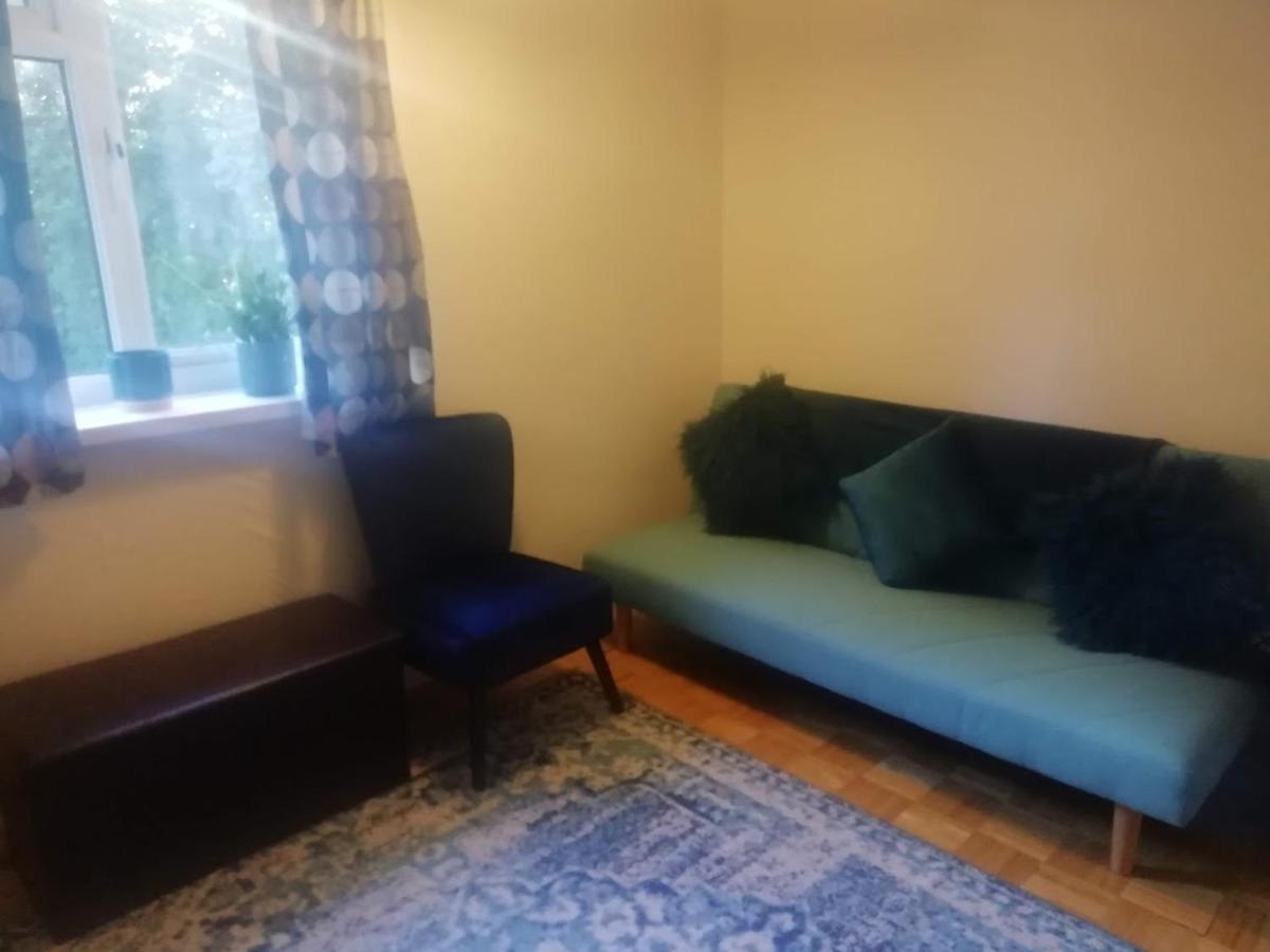 Single Bedroom In A Cozy Maisonette - 부쉬 외부 사진